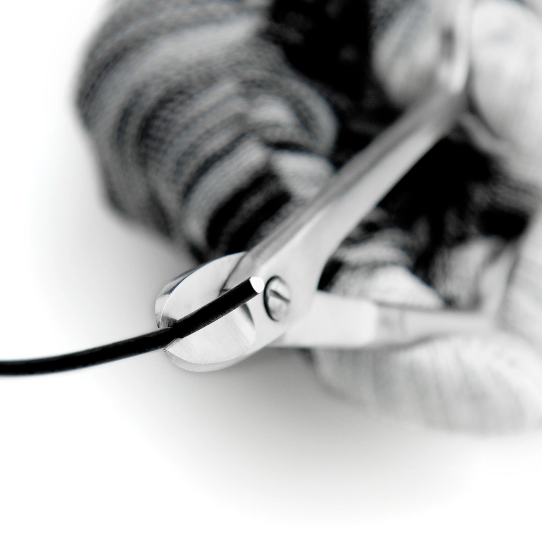 Professional grade bonsai tools wire cutter integrally forged with 4Cr13MoV